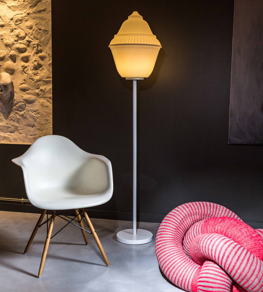 Lamp charging stand accessory